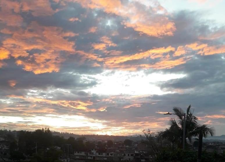 Acogedor Apartamento En Centro De Popayan Bagian luar foto